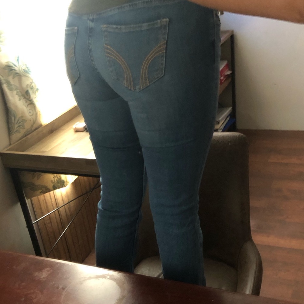 HOLLISTER Boot Cut Distressed Jean - Picture 3 of 9